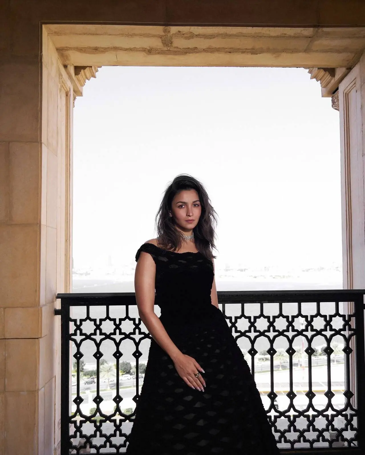 Alia Bhatt loves experimenting and her social media posts prove it. From glam sarees, casual wear to glam red carpet appearances, she shows how to balance mommy duties with fashion.